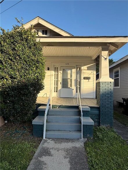 Building Photo - 628 N Olympia St