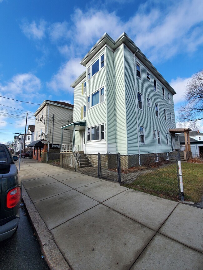 Foto del edificio - 1124 Bedford St