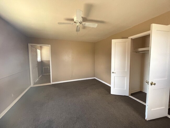 Foto del edificio - 81 N McMasters St