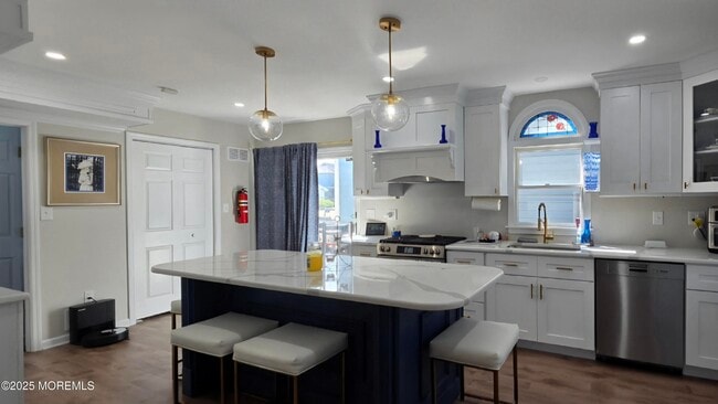 Building Photo - 118 Alhama Dr