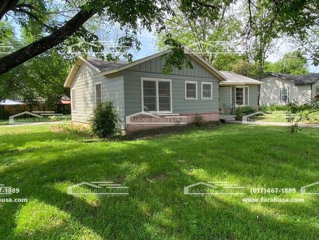 Building Photo - 3 Bedroom Home Located in Haltom City, TX!