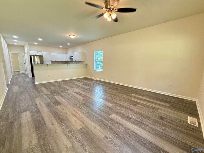 Building Photo - 1582 Hobbs Island Rd SE