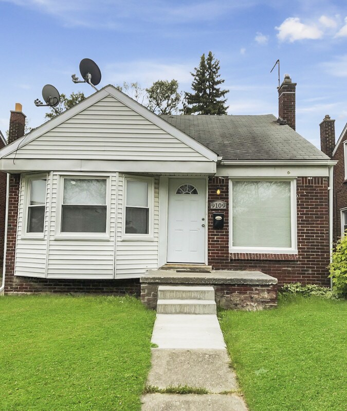 Primary Photo - 9109 Greenview Ave
