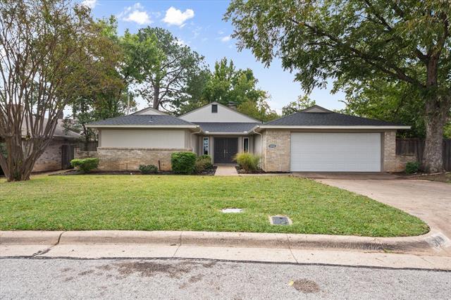 Foto principal - 5806 Village Glen Trail