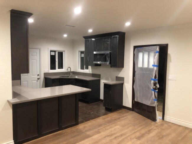 Building Photo - 4436 W 64th St