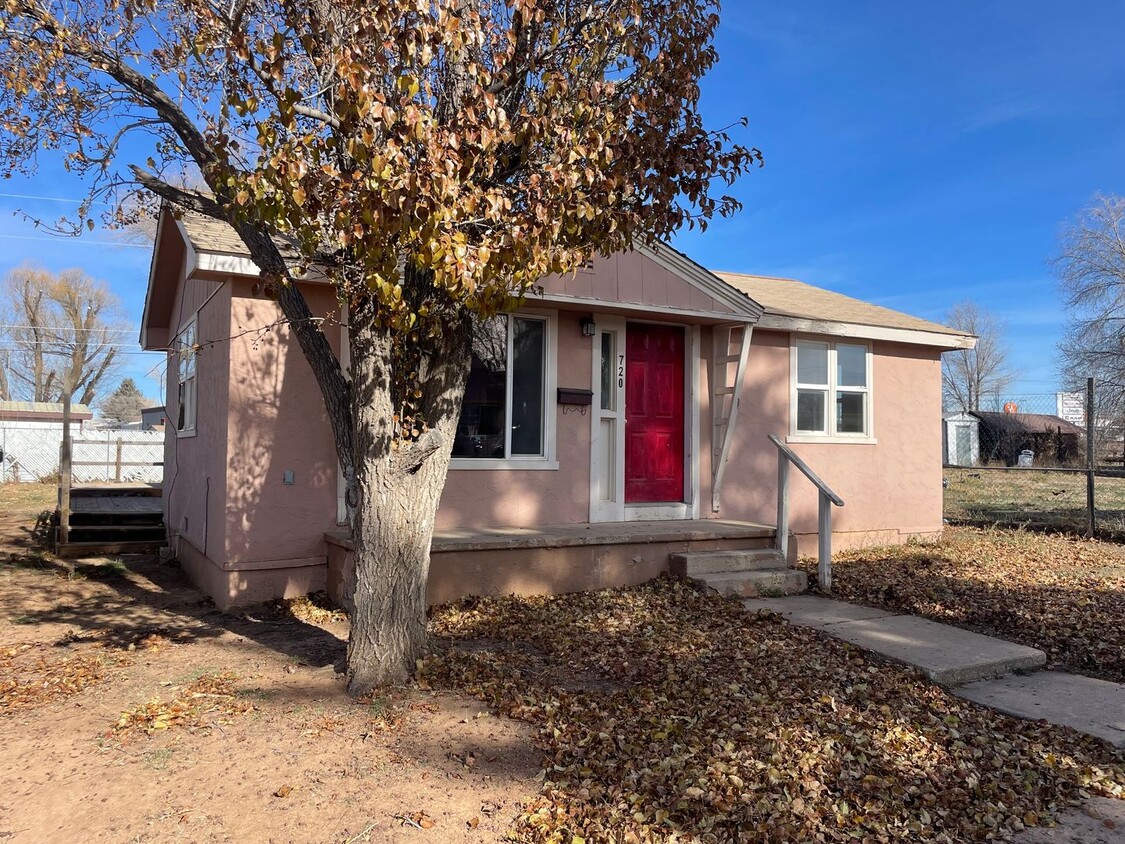 Primary Photo - 2 bedroom house