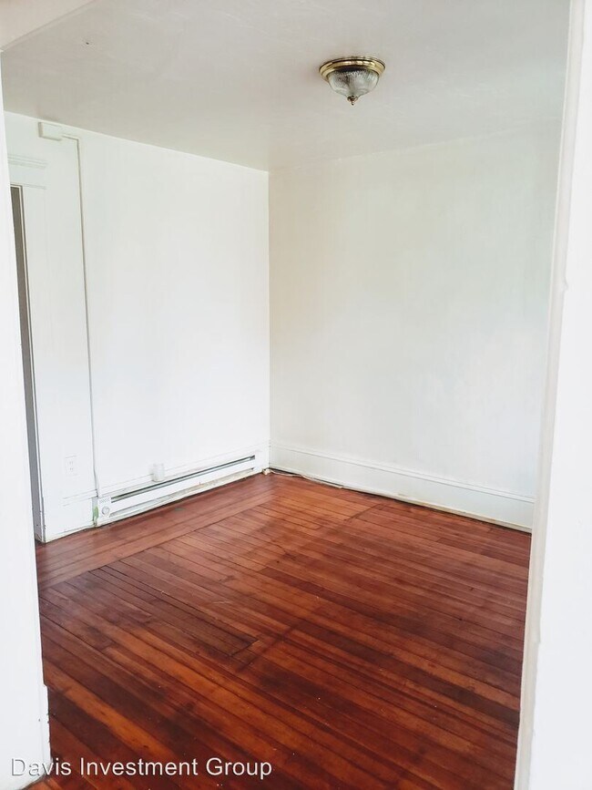 Foto del edificio - 303 E Washington St