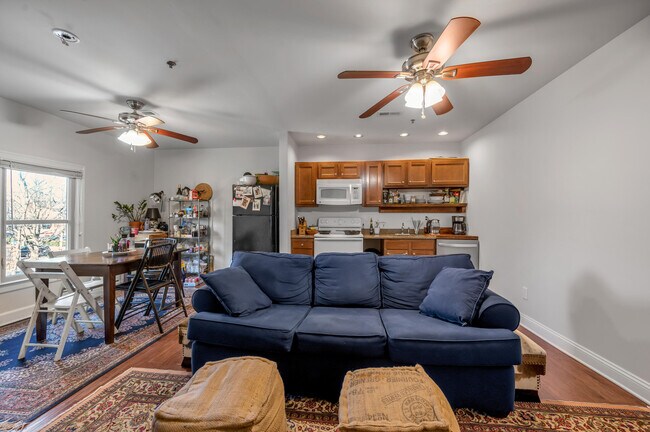 Foto del edificio - 508 W 2nd St