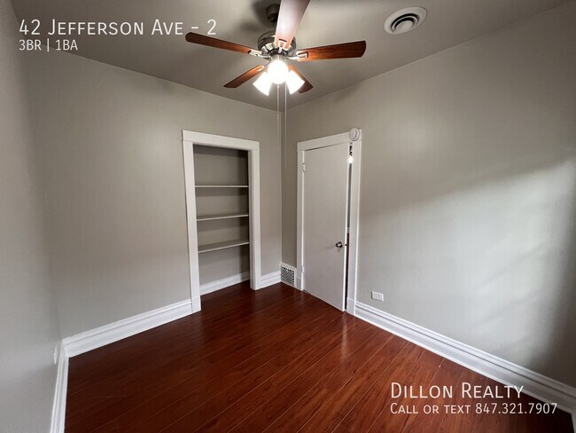 Foto del edificio - 42 Jefferson Ave