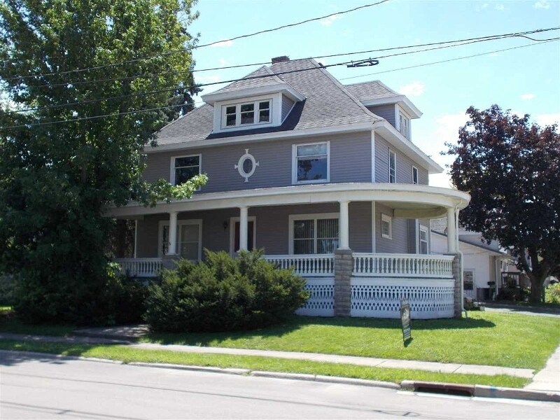 Waupun Beauty! - 303 E Jefferson St