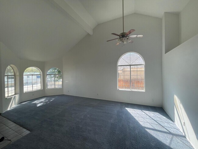 Foto del edificio - 1009 Heatherfield Ave