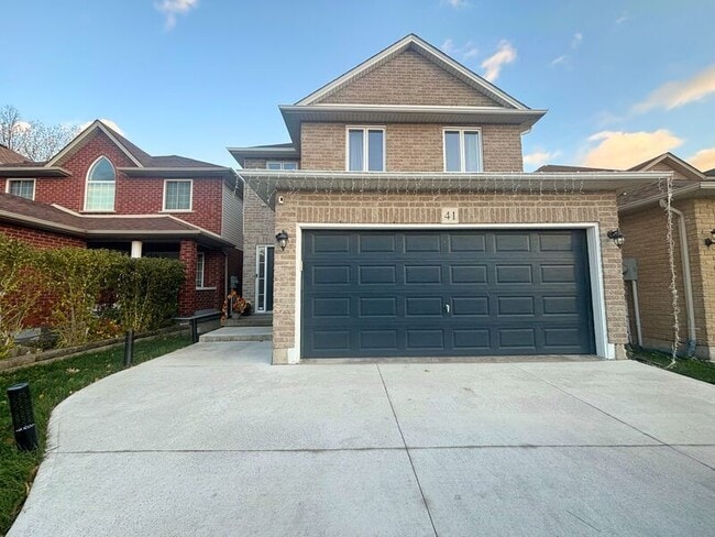 Building Photo - 41 Pineridge Dr