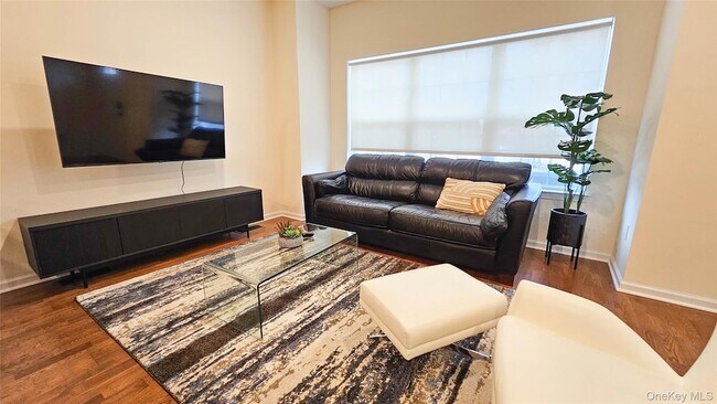 Foto del edificio - 260 W Main St