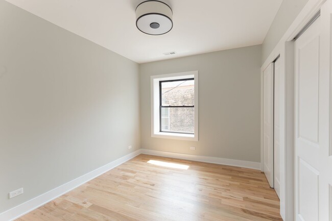 Foto del edificio - 2537 N Campbell Ave