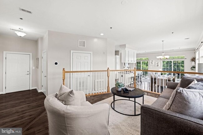 Building Photo - 810 Belmont Bay Dr