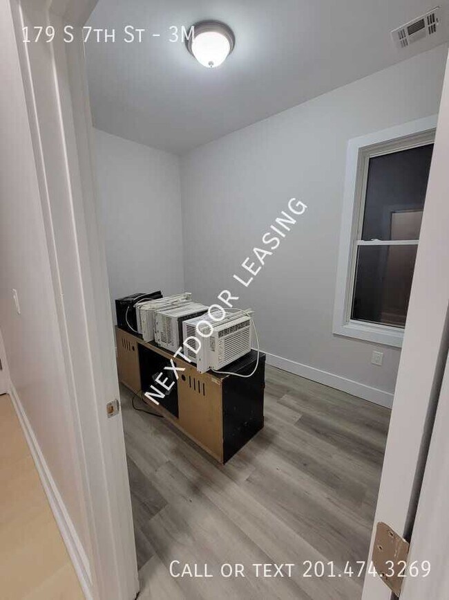 Foto del edificio - 179 S 7th St