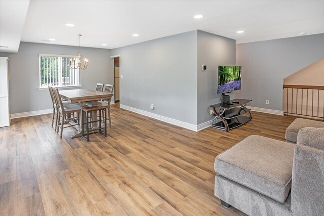 Building Photo - 56 Woods Edge Dr