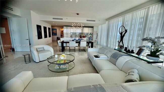 Building Photo - 10201 Collins Ave