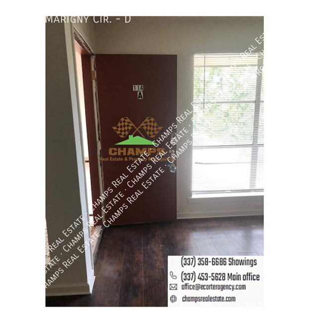 Foto del edificio - 114 Marigny Cir