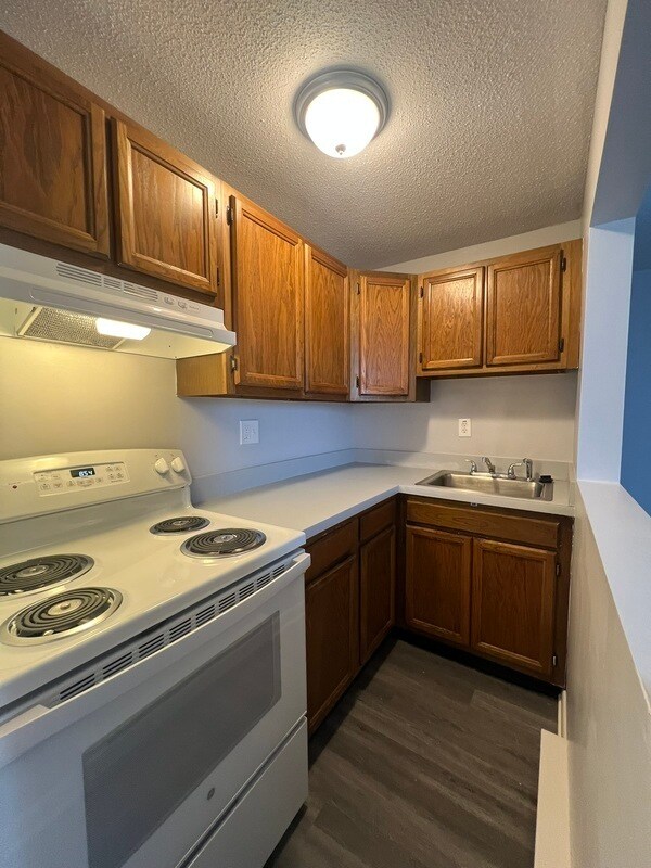 Foto del edificio - 2448 S Main St