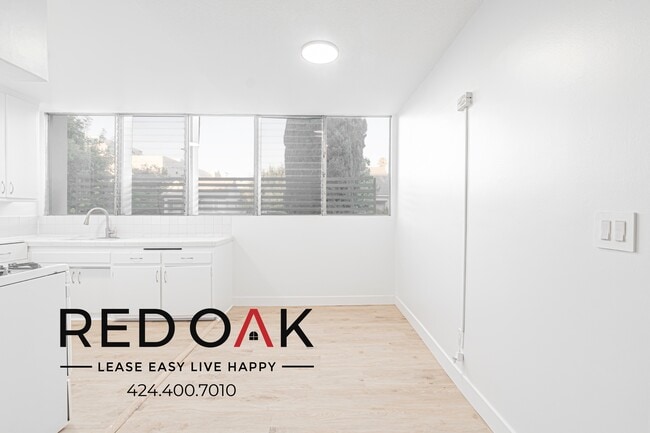 Building Photo - 1403 Tamarind Ave