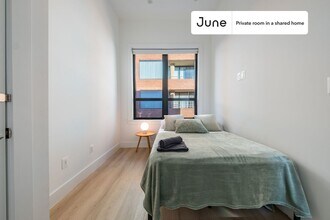 Building Photo - Room in Shared 4 bed/2 bath home