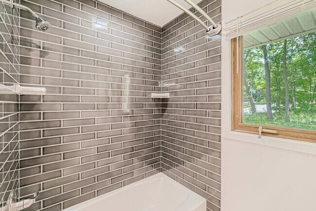 Building Photo - 14150 Rolling Oaks Circle NE, Prior Lake, ...