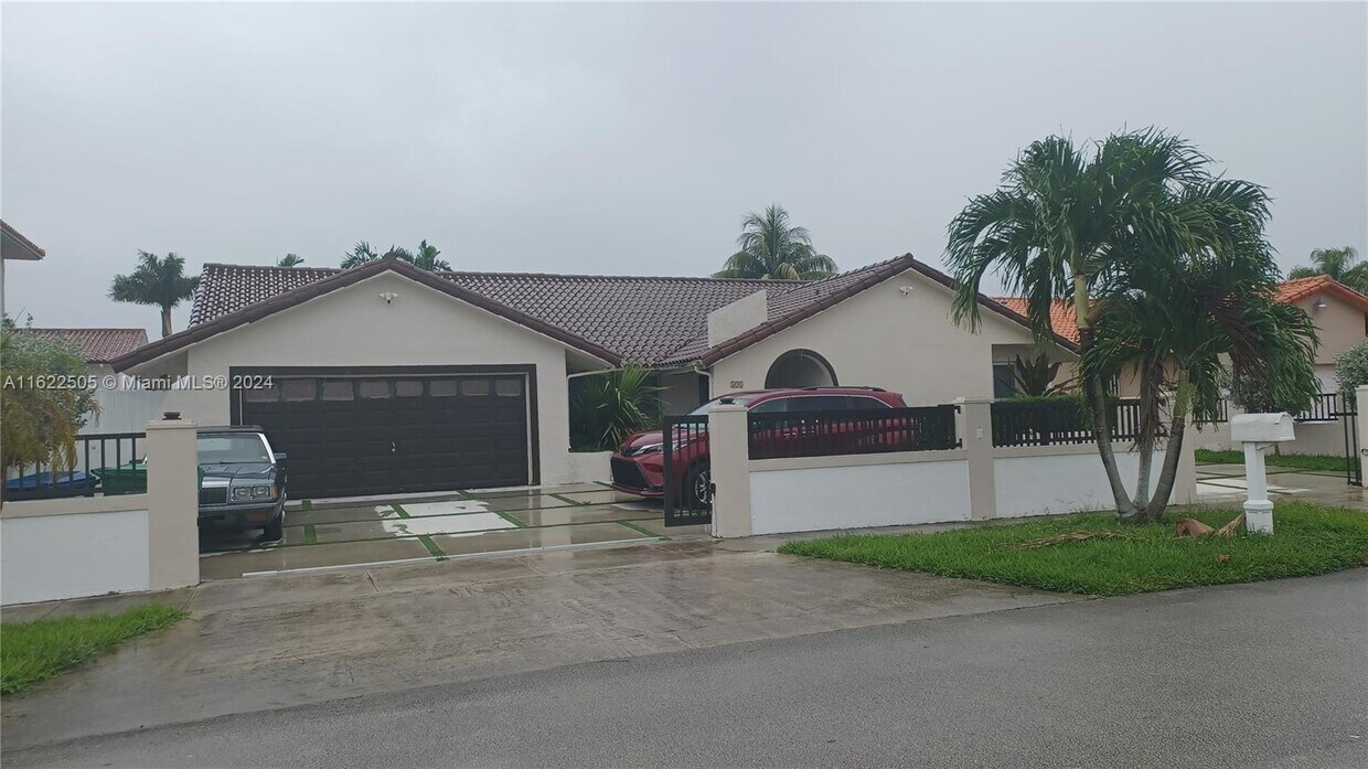 Primary Photo - 525 NW 136th Ct