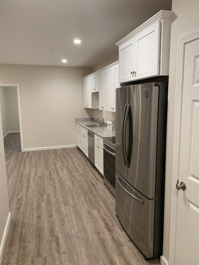 Building Photo - 85 Lowell St
