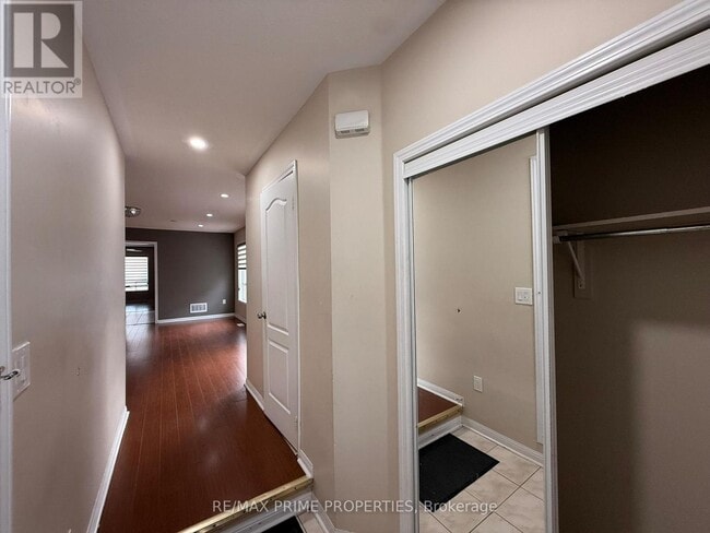 Photo du bâtiment - 20 Murphy Rd