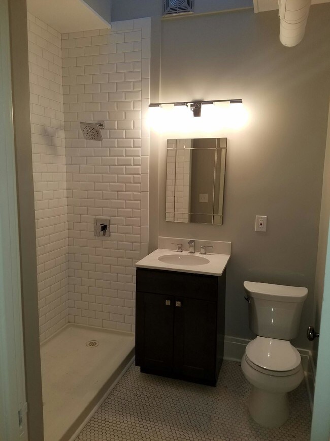 Foto del edificio - 1378 Hertel Ave