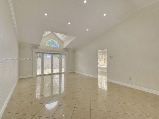 Foto del edificio - 8913 NW 194th Terrace