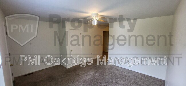 Foto del edificio - 753 Campbell Rd