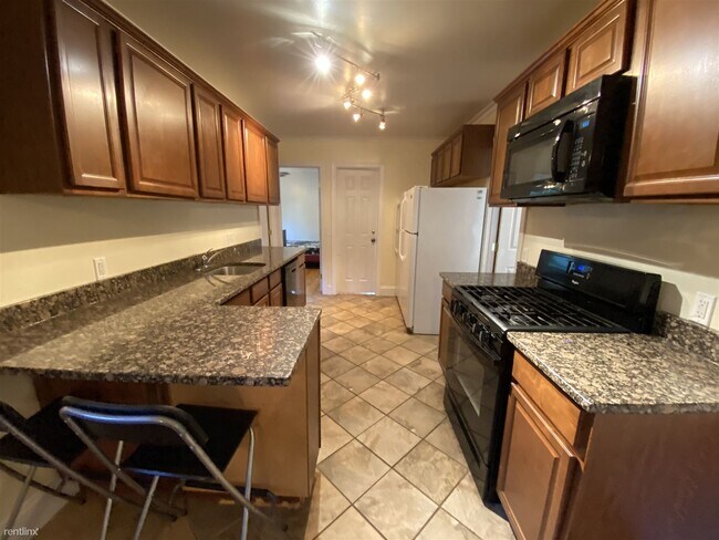 Building Photo - 6 br, 2 bath House - 549 Packard St # 2 54...