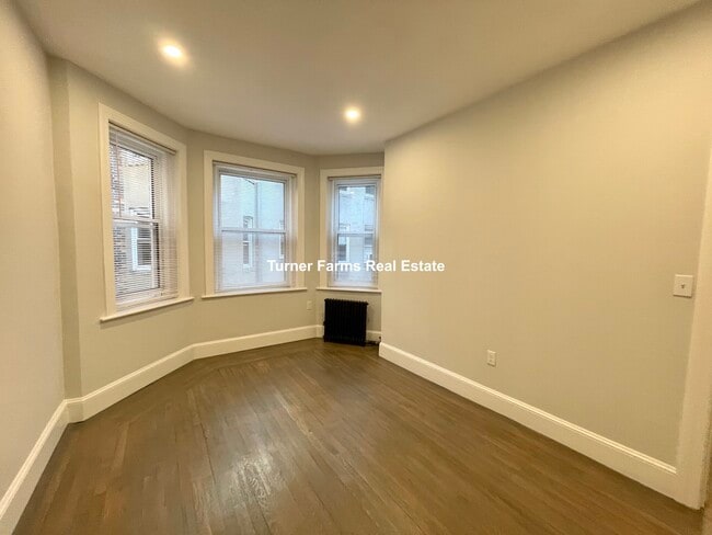 Building Photo - 63 Upland Rd