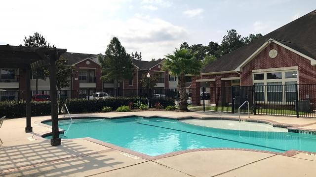 Foto del edificio - Montgomery Pines Apartments