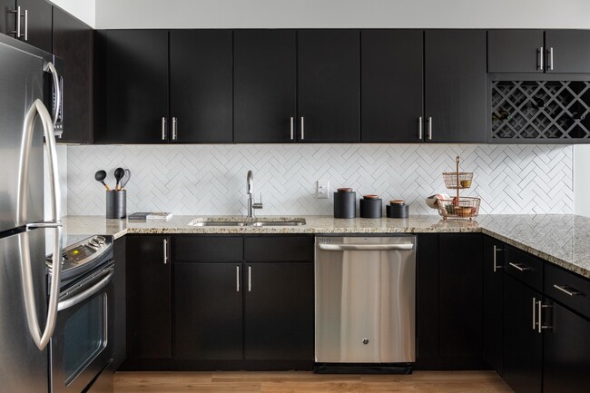 Photo - Lyric 440 Apartments