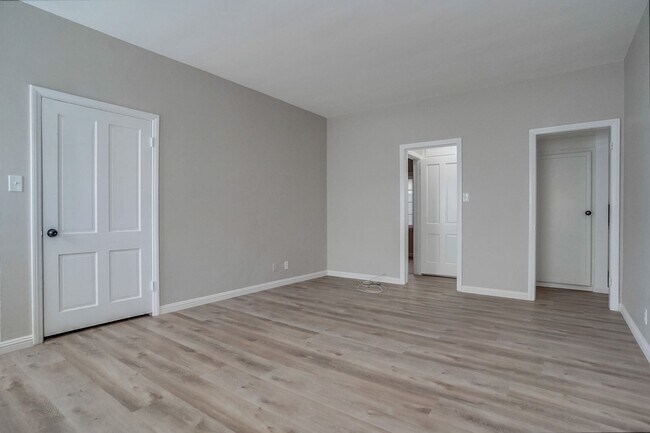 Foto del edificio - Beautifully Updated and Spacious 1B/1B in Belmont Shore!