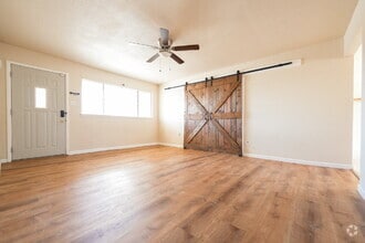Building Photo - 5104 Kayenta Dr
