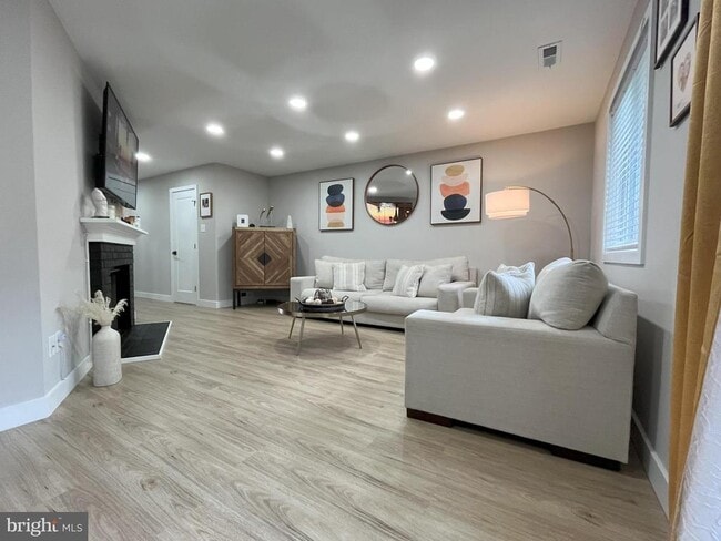 Building Photo - 402 Mulberry Cove