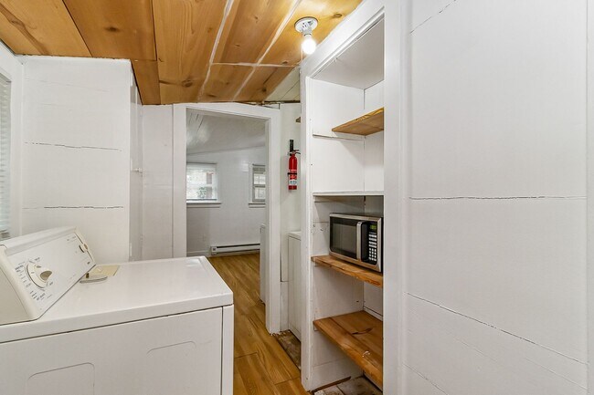 Foto del edificio - Farmhouse In Snohomish Call Jennifer 425.223.8096