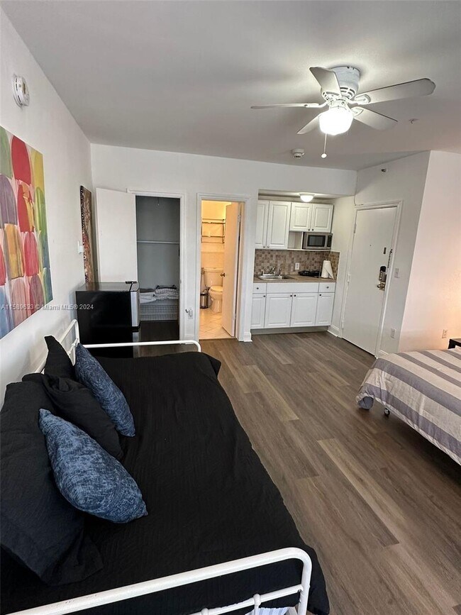 Foto del edificio - 3801 Indian Creek Dr