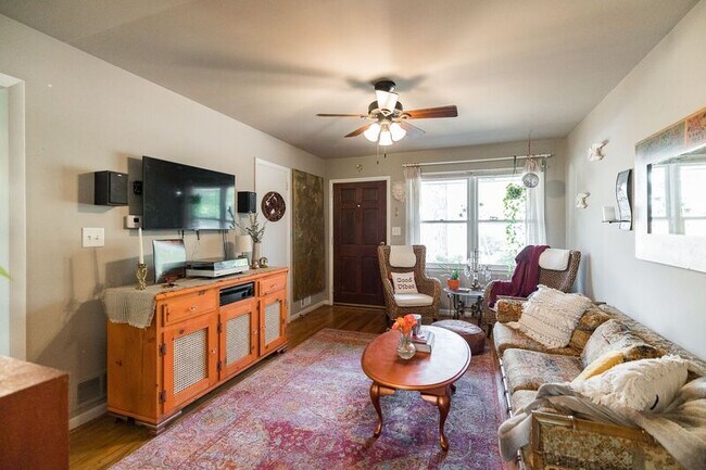 Foto del edificio - 2227 S Milledge Ave