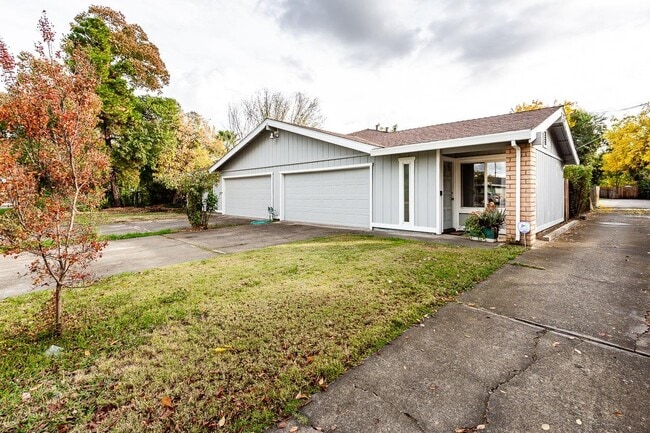 Building Photo - 2734 Hurley Way