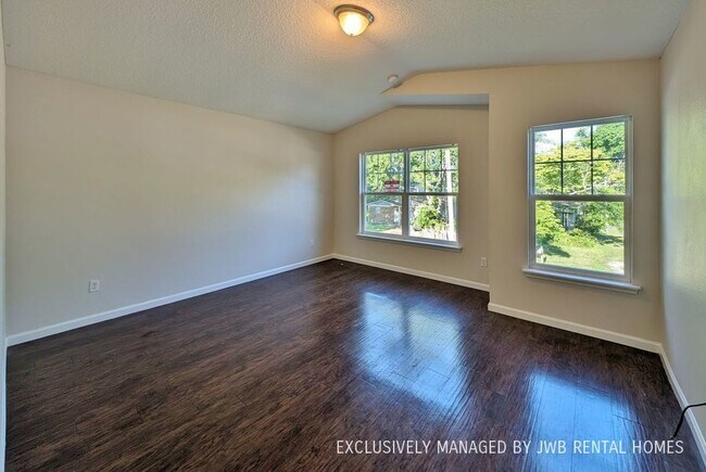 Foto del edificio - 1273 Mull St