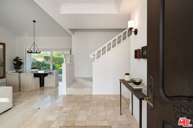Foto del edificio - 6497 Country Club Dr