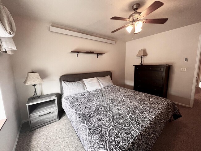 Building Photo - 480 Antero Cir