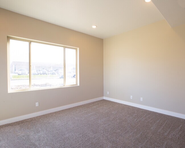 Foto del edificio - 295 N 200 W