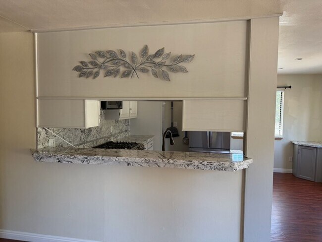 Foto del edificio - 3 Bedroom Home with Mountain Views Bordering National Forest