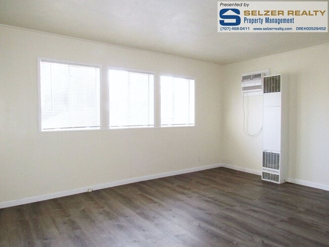 Foto del edificio - 524 N School St